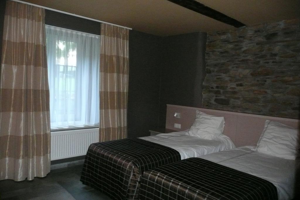 Auberge De Lavacherie Sainte-Ode Екстериор снимка