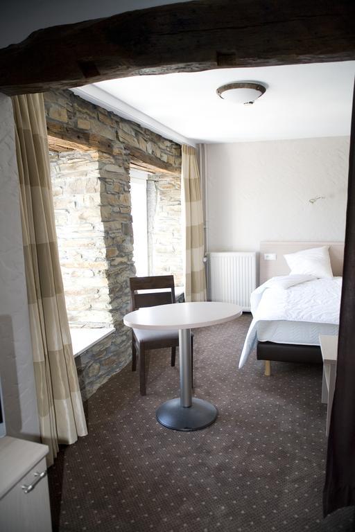 Auberge De Lavacherie Sainte-Ode Екстериор снимка